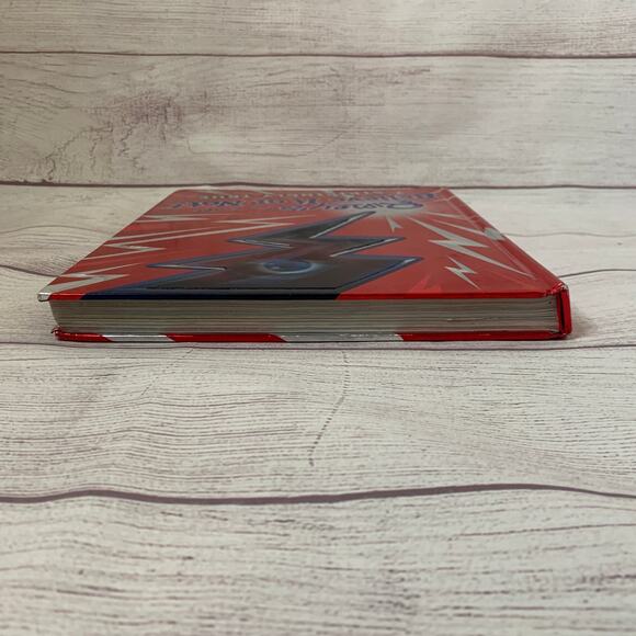 Ripley's Believe It or Not Book Strikingly True 2011 Edition - Picture 4 of 13